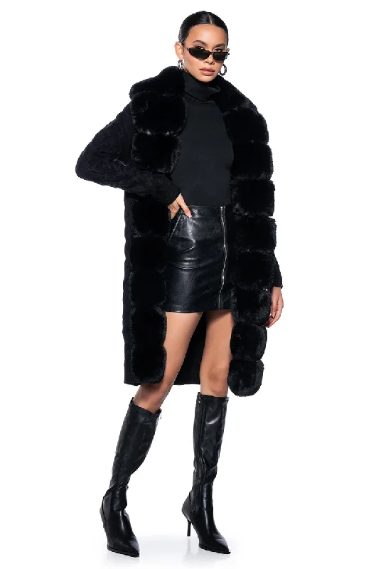 women's coats for those who love to mix and matchBABBS KNIT TRENCH WITH FAUX FUR LINING