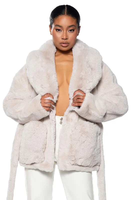 women's stylish coatsHUG TIGHT FAUX FUR JACKET