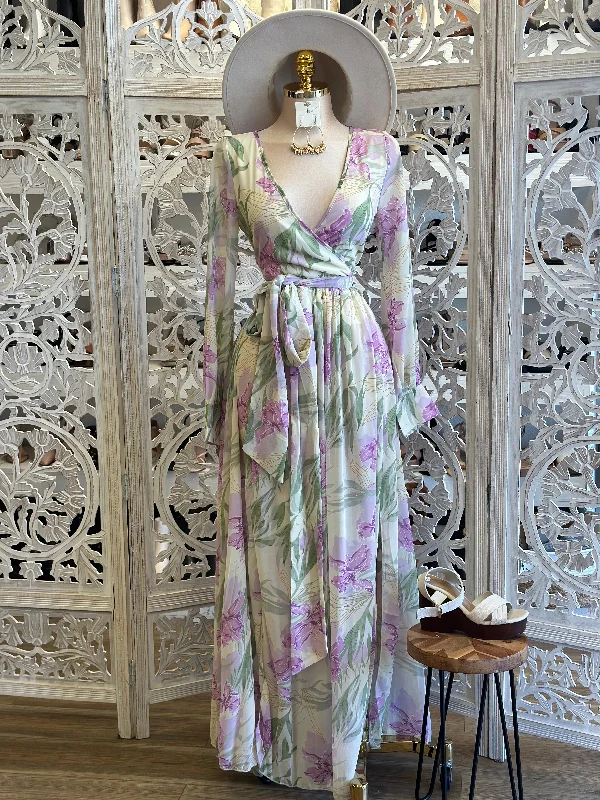 women's body-skimming dressesWrapped Lavender Pattern Maxi Dress-No Estira, Not Stretchy