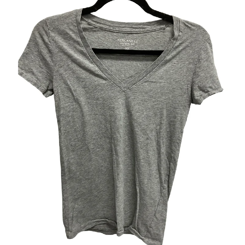 women's tops for those who want to show off their figure in a flattering wayTop Short Sleeve Basic By J. Crew In Grey, Size: Xs