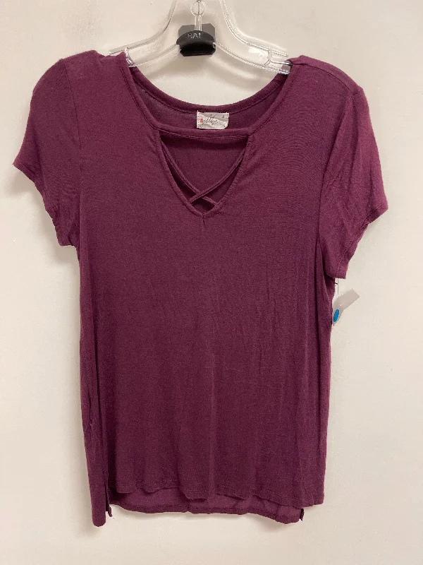 women's tops for those who love to experiment with fashionTop Short Sleeve By Glitz In Purple, Size: Xl