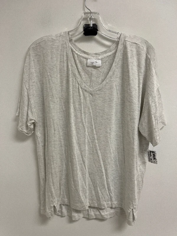 women's tops for those who prefer classic over trendy stylesTop Short Sleeve By Soma In Grey, Size: 2x